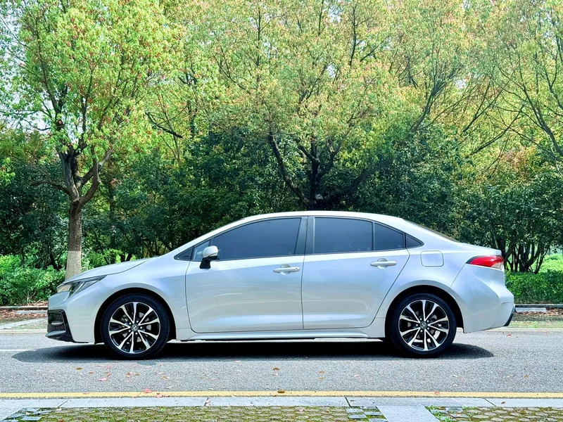 Toyota Levin 2021 185T CVT Version sportive intérieur photo 15 Toyota Levin 2021 185T CVT Version sportive intérieur photo 15