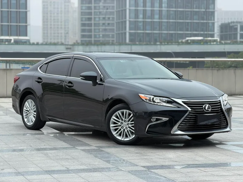 Lexus ES 2017 200 30 Anniversary Edition exterior photo 3 Lexus ES 2017 200 30 Anniversary Edition exterior photo 3