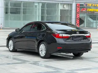 Lexus ES 2017 200 30 Anniversary Edition exterior photo 4 Lexus ES 2017 200 30 Anniversary Edition exterior photo 4