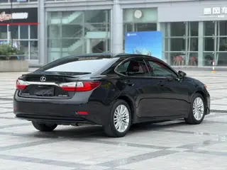 Lexus ES 2017 200 30 Anniversary Edition exterior photo 6 Lexus ES 2017 200 30 Anniversary Edition exterior photo 6