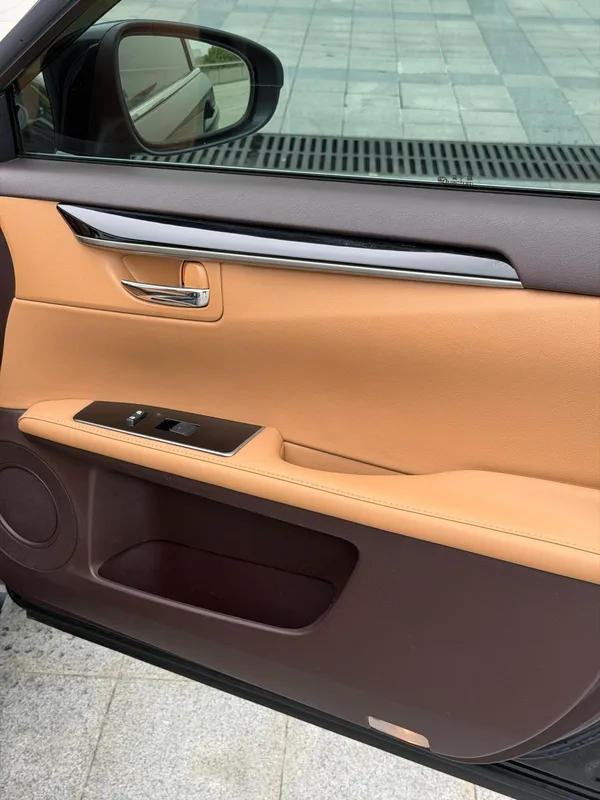 Lexus ES 2017 200 30 Anniversary Edition interior photo 11 Lexus ES 2017 200 30 Anniversary Edition interior photo 11