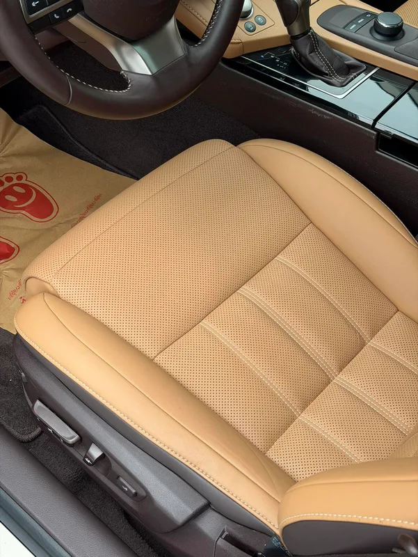 Lexus ES 2017 200 30 Anniversary Edition interior photo 12 Lexus ES 2017 200 30 Anniversary Edition interior photo 12