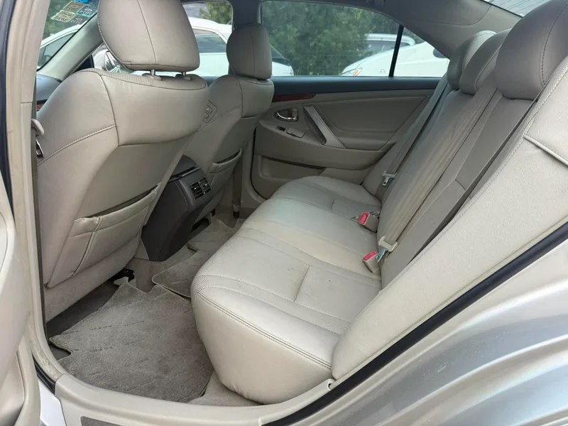 Toyota Camry 2007 200G Luxury Edition interior photo 11 Toyota Camry 2007 200G Luxury Edition interior photo 11