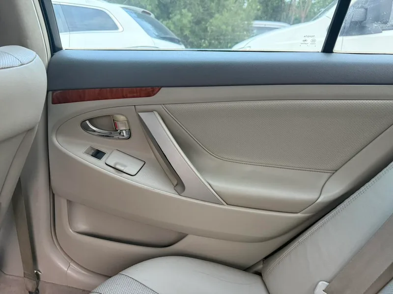 Toyota Camry 2007 200G Luxury Edition interior photo 13 Toyota Camry 2007 200G Luxury Edition interior photo 13