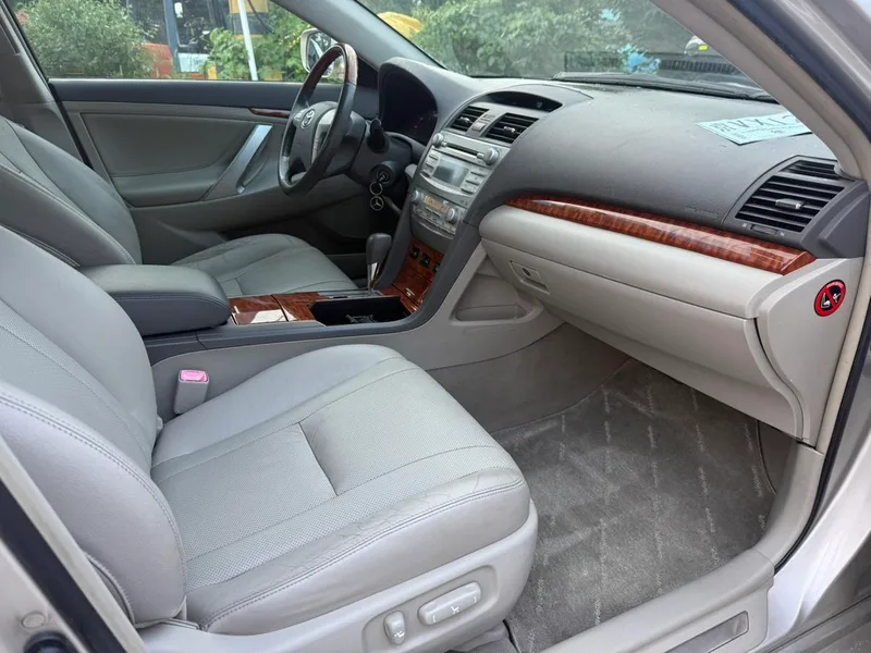 Toyota Camry 2007 200G Luxury Edition interior photo 14 Toyota Camry 2007 200G Luxury Edition interior photo 14