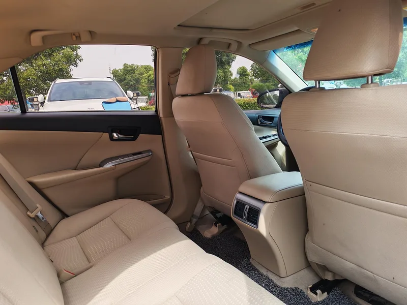 Toyota Camry 2012 Junrui 2.0S Version dynamique brillante intérieur photo 7 Toyota Camry 2012 Junrui 2.0S Version dynamique brillante intérieur photo 7