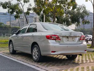 Toyota Corolla 2012 Versión deslumbrante 1.6L Automático GL exterior foto 8 Toyota Corolla 2012 Versión deslumbrante 1.6L Automático GL exterior foto 8