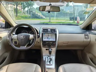 Toyota Corolla 2012 Versión deslumbrante 1.6L Automático GL interior foto 14 Toyota Corolla 2012 Versión deslumbrante 1.6L Automático GL interior foto 14