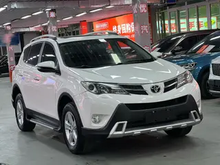 Toyota RAV4 2013 2.5L Edición Elite automática con tracción en las cuatro ruedas exterior foto 5 Toyota RAV4 2013 2.5L Edición Elite automática con tracción en las cuatro ruedas exterior foto 5