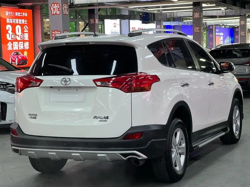 Toyota RAV4 2013 2.5L Edición Elite automática con tracción en las cuatro ruedas exterior foto 7 Toyota RAV4 2013 2.5L Edición Elite automática con tracción en las cuatro ruedas exterior foto 7