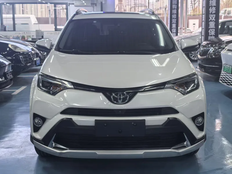 Toyota RAV4 2016 2.0L CVT Versión de moda con tracción en dos ruedas exterior foto 2 Toyota RAV4 2016 2.0L CVT Versión de moda con tracción en dos ruedas exterior foto 2
