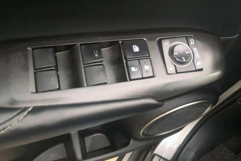 Lexus NX 2015 200 full drive Fengshang Edition interior photo 12 Lexus NX 2015 200 full drive Fengshang Edition interior photo 12