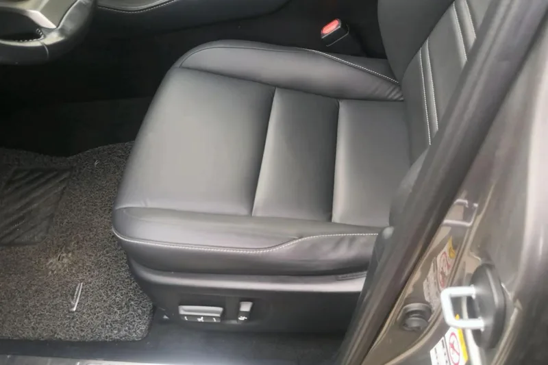 Lexus NX 2015 200 full drive Fengshang Edition interior photo 13 Lexus NX 2015 200 full drive Fengshang Edition interior photo 13