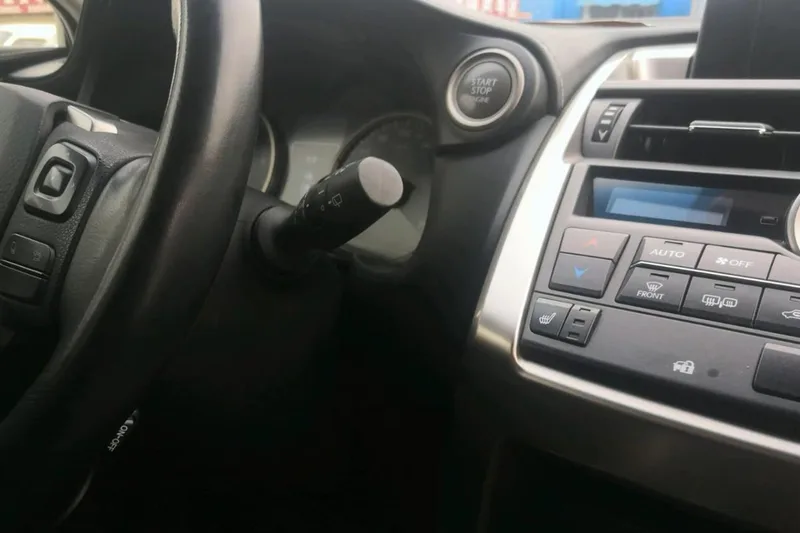 Lexus NX 2015 200 full drive Fengshang Edition interior photo 15 Lexus NX 2015 200 full drive Fengshang Edition interior photo 15