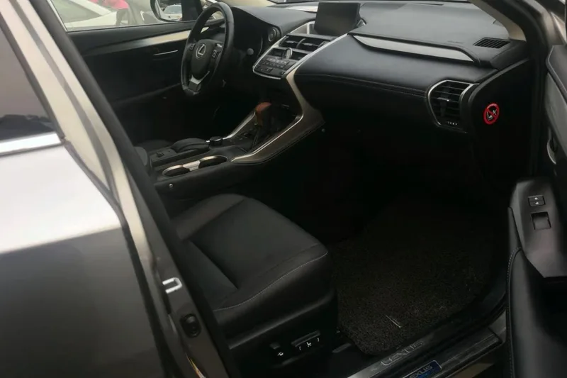 Lexus NX 2015 200 full drive Fengshang Edition interior photo 18 Lexus NX 2015 200 full drive Fengshang Edition interior photo 18
