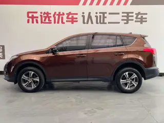 Toyota RAV4 2015 2.0L CVT Two-Drive Fashion Edition exterior photo 3 Toyota RAV4 2015 2.0L CVT Two-Drive Fashion Edition exterior photo 3