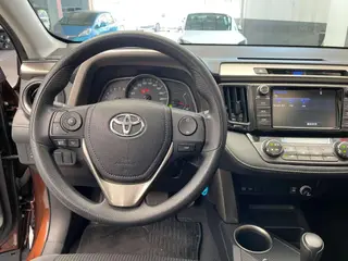 Toyota RAV4 2015 2.0L CVT Two-Drive Fashion Edition interior photo 11 Toyota RAV4 2015 2.0L CVT Two-Drive Fashion Edition interior photo 11