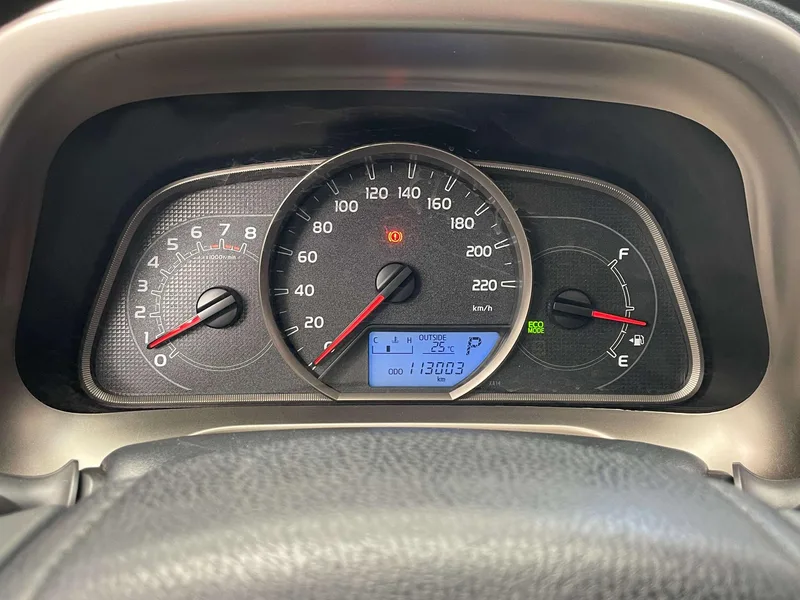 Toyota RAV4 2015 2.0L CVT Two-Drive Fashion Edition interior photo 12 Toyota RAV4 2015 2.0L CVT Two-Drive Fashion Edition interior photo 12