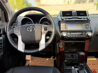 Toyota Prado 2018 3.5L Automatic TX-L NAVI interior photo 6 Toyota Prado 2018 3.5L Automatic TX-L NAVI interior photo 6