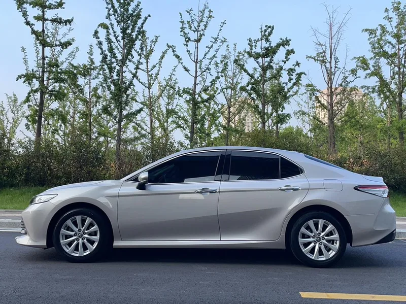 Toyota Camry 2018 2.0G Luxury Edition interior photo 13 Toyota Camry 2018 2.0G Luxury Edition interior photo 13