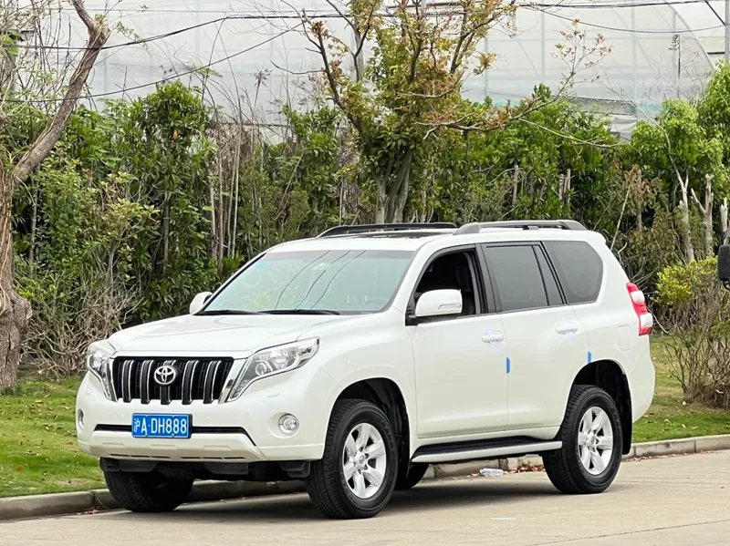 Toyota Prado 2016 3.5L Automático TX-L exterior foto 1 Toyota Prado 2016 3.5L Automático TX-L exterior foto 1