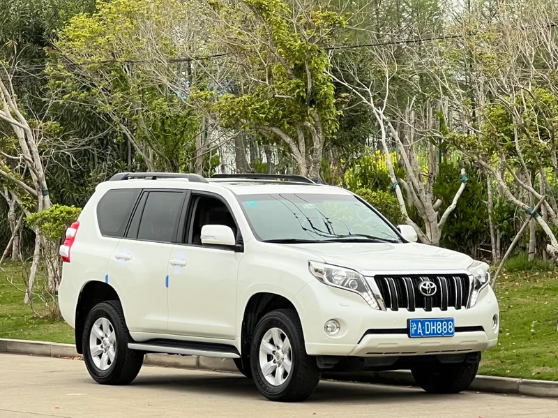 Toyota Prado 2016 3.5L Automático TX-L exterior foto 3 Toyota Prado 2016 3.5L Automático TX-L exterior foto 3