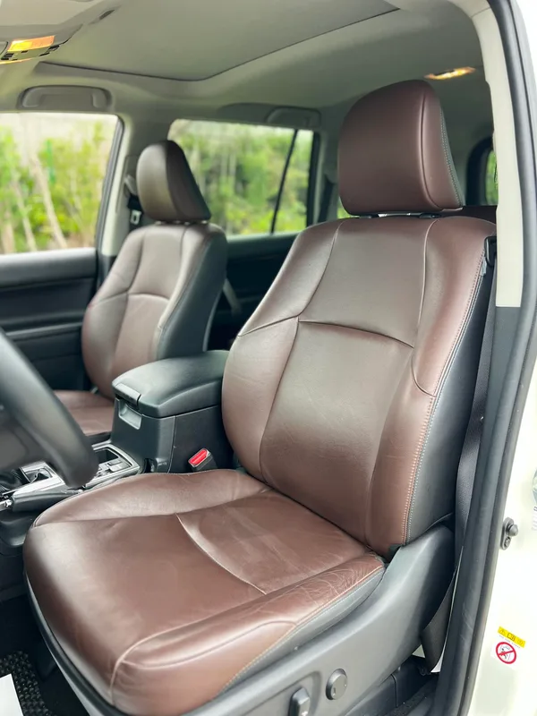 Toyota Prado 2016 3.5L Automático TX-L exterior foto 6 Toyota Prado 2016 3.5L Automático TX-L exterior foto 6