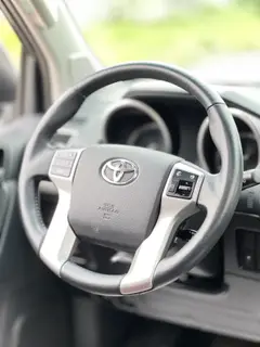 Toyota Prado 2016 3.5L Automático TX-L interior foto 13 Toyota Prado 2016 3.5L Automático TX-L interior foto 13