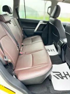 Toyota Prado 2016 3.5L Automático TX-L interior foto 14 Toyota Prado 2016 3.5L Automático TX-L interior foto 14