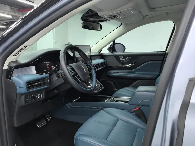 Lincoln Corsair 2022 2.0T Two-wheel drive elegant version exterior photo 4 Lincoln Corsair 2022 2.0T Two-wheel drive elegant version exterior photo 4