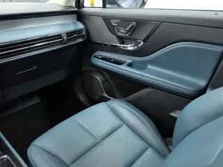 Lincoln Corsair 2022 2.0T Two-wheel drive elegant version interior photo 13 Lincoln Corsair 2022 2.0T Two-wheel drive elegant version interior photo 13