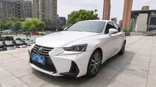Lexus IS 2017 300 Versión líder exterior foto 1 Lexus IS 2017 300 Versión líder exterior foto 1
