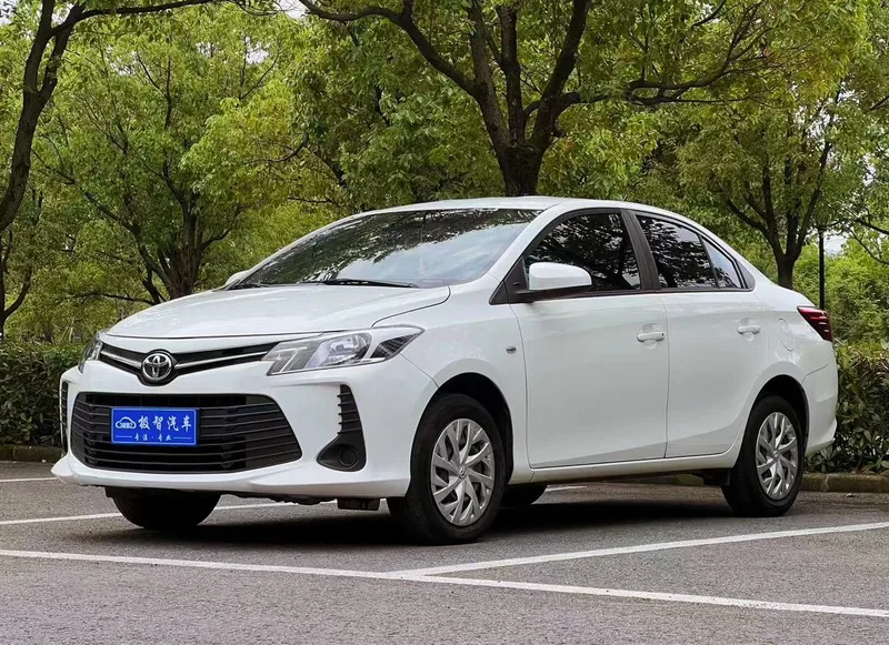 Toyota Vios 2021 1.5L CVT Version de création extérieur photo 1 Toyota Vios 2021 1.5L CVT Version de création extérieur photo 1