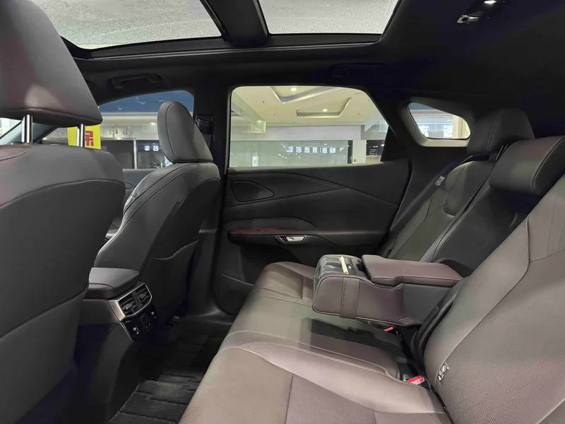 Lexus RX 2023 350h Four-wheel drive alcohol version interior photo 12 Lexus RX 2023 350h Four-wheel drive alcohol version interior photo 12