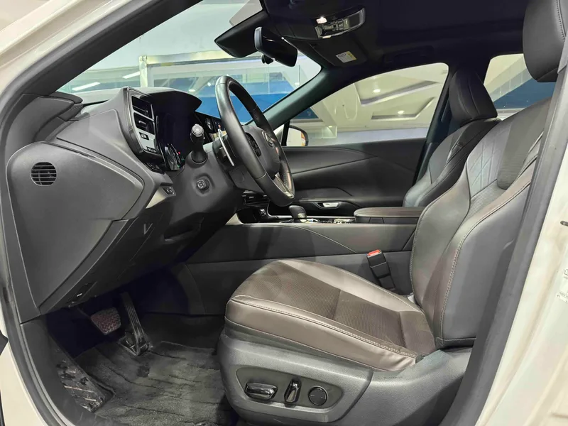 Lexus RX 2023 350h Four-wheel drive alcohol version interior photo 14 Lexus RX 2023 350h Four-wheel drive alcohol version interior photo 14