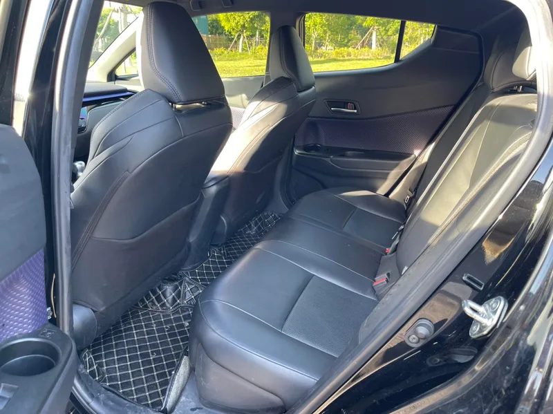 Toyota C-HR 2020 2.0L Version leader intérieur photo 8 Toyota C-HR 2020 2.0L Version leader intérieur photo 8