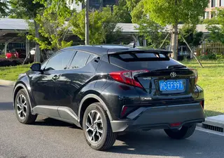 Toyota C-HR 2020 2.0L Version leader intérieur photo 9 Toyota C-HR 2020 2.0L Version leader intérieur photo 9