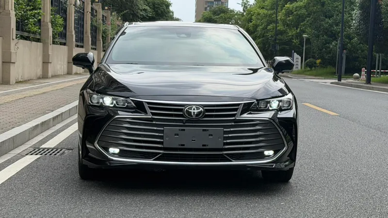 Toyota Avalon 2021 2.5L Version de luxe extérieur photo 2 Toyota Avalon 2021 2.5L Version de luxe extérieur photo 2