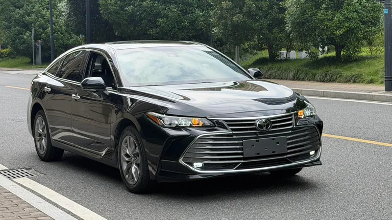 Toyota Avalon 2021 2.5L Version de luxe extérieur photo 3 Toyota Avalon 2021 2.5L Version de luxe extérieur photo 3