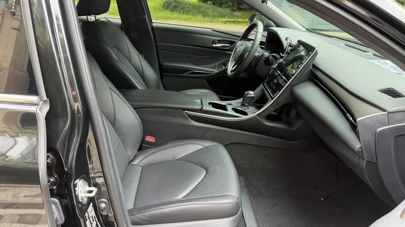 Toyota Avalon 2021 2.5L Version de luxe intérieur photo 11 Toyota Avalon 2021 2.5L Version de luxe intérieur photo 11