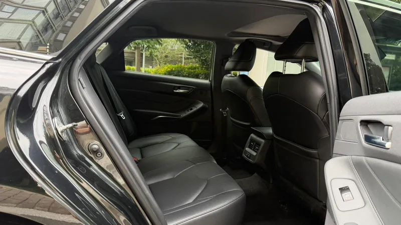 Toyota Avalon 2021 2.5L Version de luxe intérieur photo 15 Toyota Avalon 2021 2.5L Version de luxe intérieur photo 15