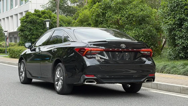 Toyota Avalon 2021 2.5L Version de luxe intérieur photo 18 Toyota Avalon 2021 2.5L Version de luxe intérieur photo 18