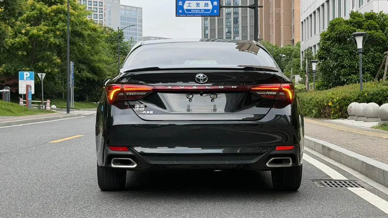 Toyota Avalon 2021 2.5L Version de luxe intérieur photo 19 Toyota Avalon 2021 2.5L Version de luxe intérieur photo 19