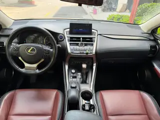 Lexus NX 2015 300h Tracción delantera Versión de Fengshang exterior foto 7 Lexus NX 2015 300h Tracción delantera Versión de Fengshang exterior foto 7