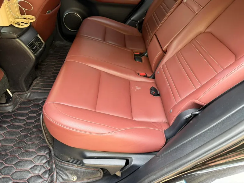Lexus NX 2015 300h Tracción delantera Versión de Fengshang interior foto 12 Lexus NX 2015 300h Tracción delantera Versión de Fengshang interior foto 12