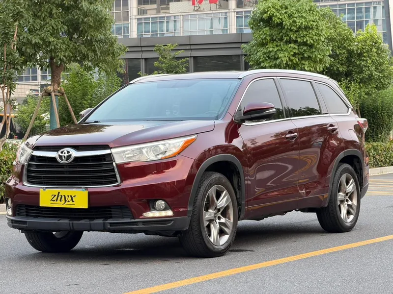 Toyota Highlander 2015 2.0T Version de luxe à deux roues motrices 7 Siège extérieur photo 1 Toyota Highlander 2015 2.0T Version de luxe à deux roues motrices 7 Siège extérieur photo 1