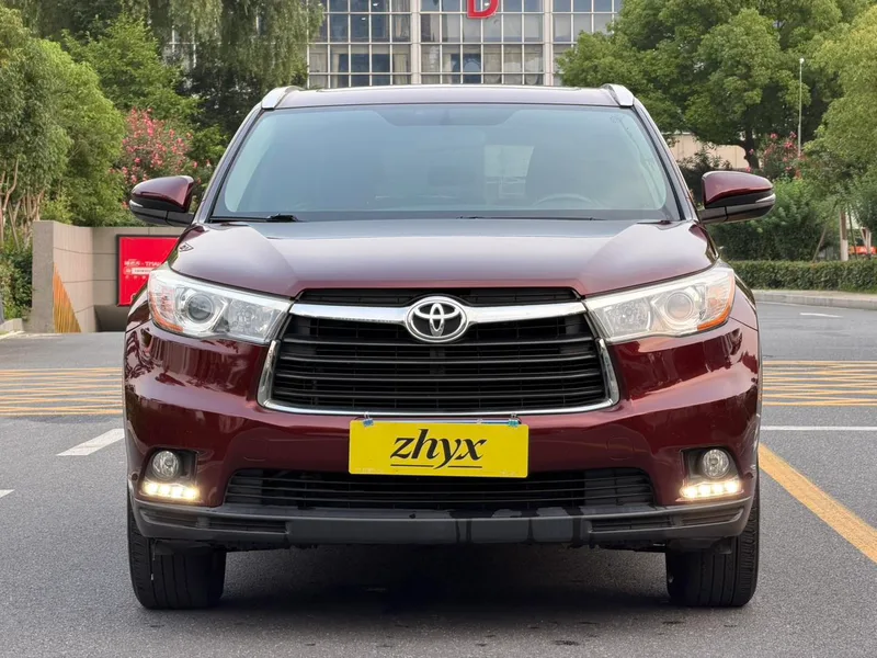 Toyota Highlander 2015 2.0T Version de luxe à deux roues motrices 7 Siège extérieur photo 2 Toyota Highlander 2015 2.0T Version de luxe à deux roues motrices 7 Siège extérieur photo 2