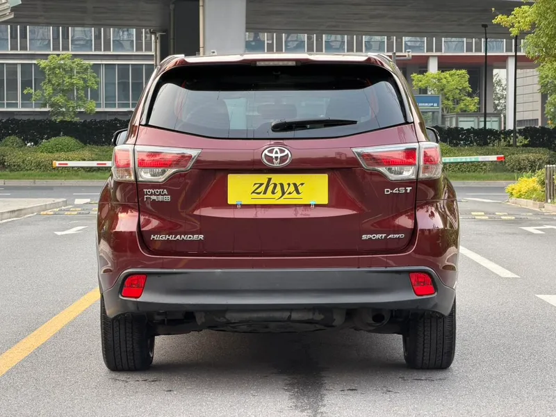 Toyota Highlander 2015 2.0T Version de luxe à deux roues motrices 7 Siège extérieur photo 6 Toyota Highlander 2015 2.0T Version de luxe à deux roues motrices 7 Siège extérieur photo 6