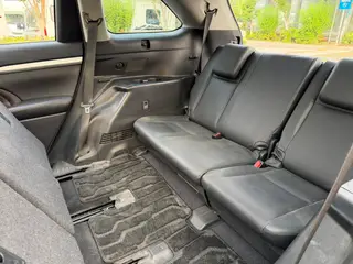 Toyota Highlander 2015 2.0T Version de luxe à deux roues motrices 7 Siège intérieur photo 12 Toyota Highlander 2015 2.0T Version de luxe à deux roues motrices 7 Siège intérieur photo 12