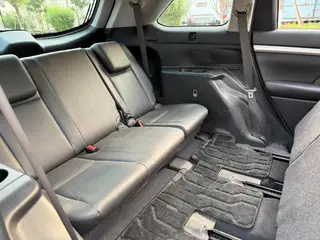 Toyota Highlander 2015 2.0T Version de luxe à deux roues motrices 7 Siège intérieur photo 13 Toyota Highlander 2015 2.0T Version de luxe à deux roues motrices 7 Siège intérieur photo 13